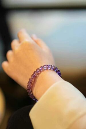 Amethyst 🔮Old-style bracelet, crystal clear ice purple, decorated with silver spacers. Full of energy, a must-have for summer, cool and elegant, romantic and charming