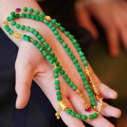 Burmese spicy green jadeite bead necklace