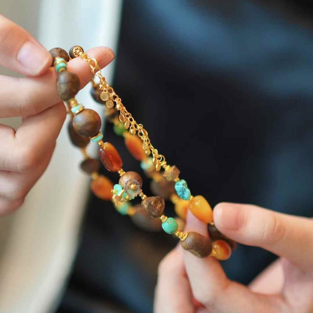 Beeswax Agarwood Necklace - 图片 3