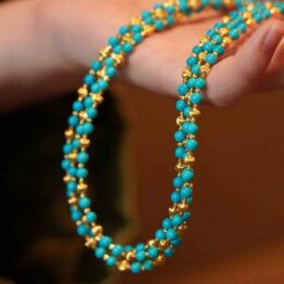 Green pine sleeping beauty clavicle necklace